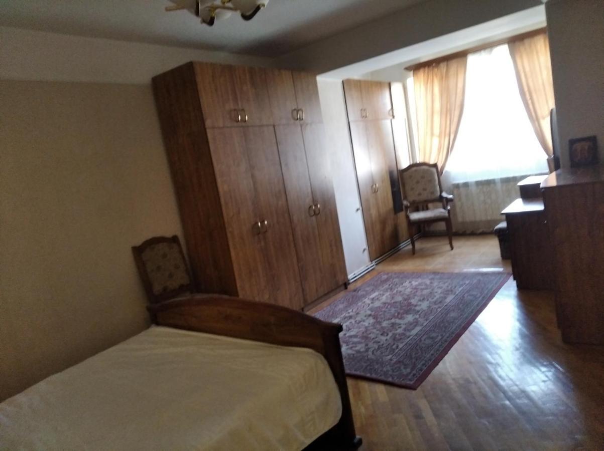 3 Room Apartment In Small Center Of Γιερεβάν Εξωτερικό φωτογραφία