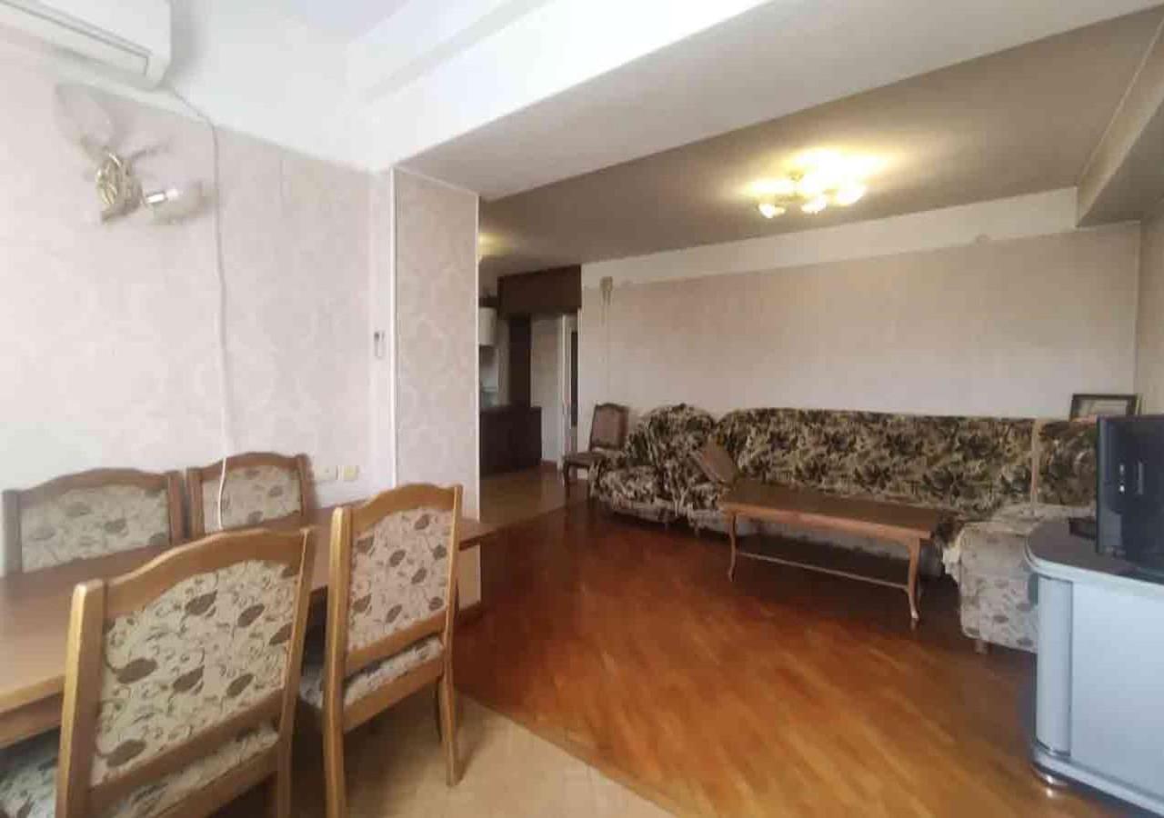 3 Room Apartment In Small Center Of Γιερεβάν Εξωτερικό φωτογραφία